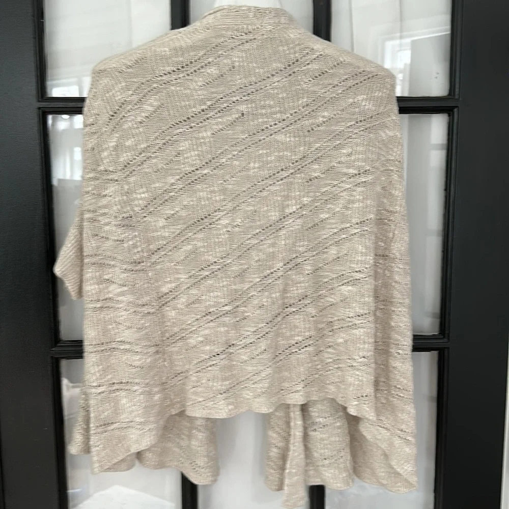 Eileen Fisher open front delicate crochet sweater 🌸